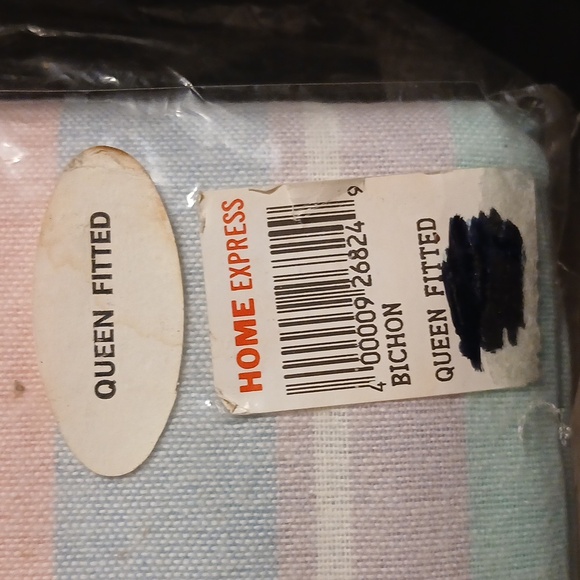 NWT QUEEN FITTED SHEET - Picture 2 of 3